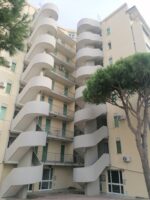 L. ESTENSI - BILOCALE RISTRUTTURATO VISTA MARE - RIF F23